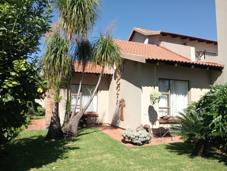 3 Bedroom Property for Sale in Waterval East North West